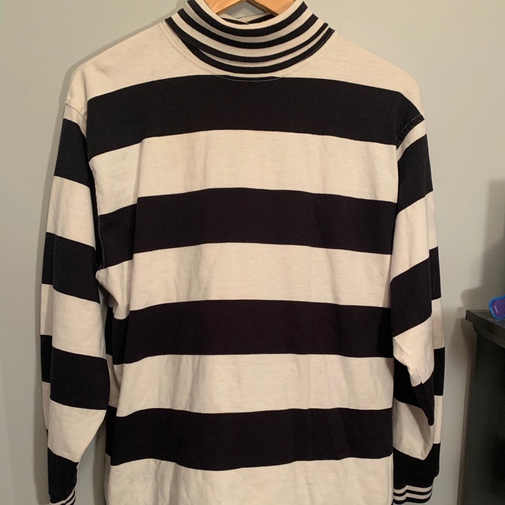 B&W stripped Turtle Neck